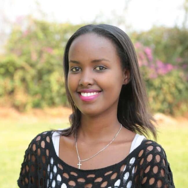 Babysitter in Denderleeuw: Ange