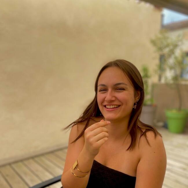 Babysitter in Béziers: Lucie