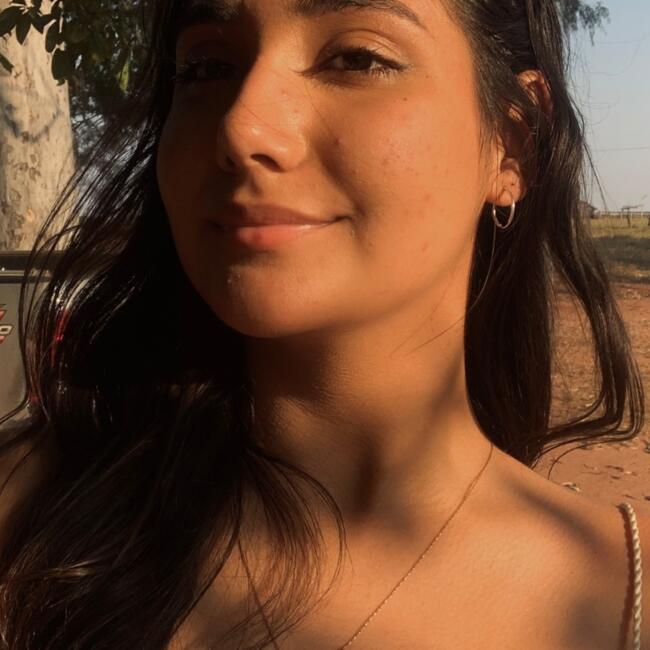 Babysitter in Campo Grande: Larissa