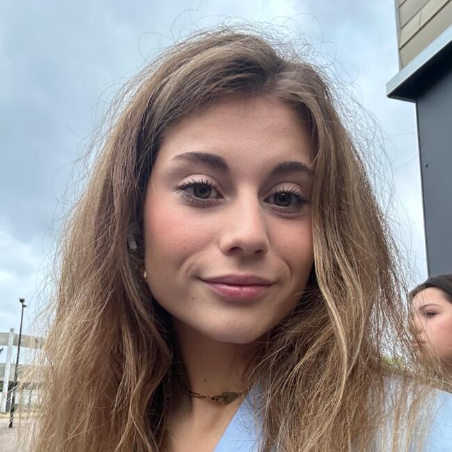 Babysitter in Yvetot: Juliette