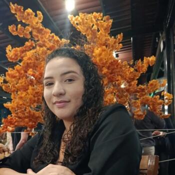 Babá em Águas Lindas de Goiás: Samila