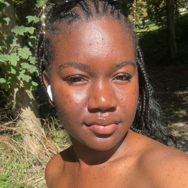 Babysitter in Nanterre: Chris-Shirley