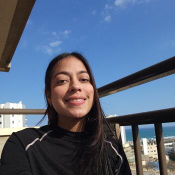 Canguro en Alicante: Valentina Berrio