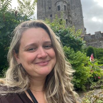 Babysitter Cork: Irys