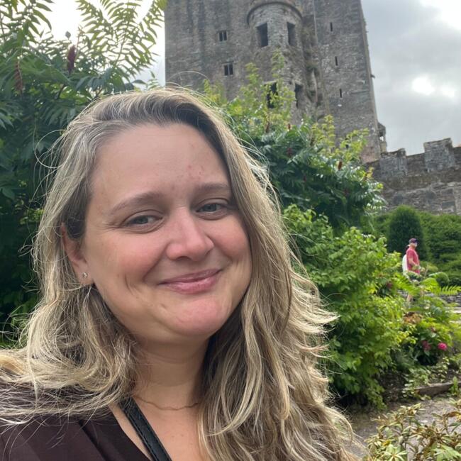 Babysitter in Cork: Irys