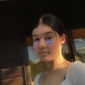 Babysitter in Upper Hutt: Caitlyn