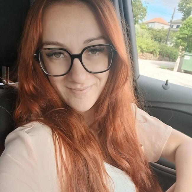 Babysitter in Viseu: Nicole