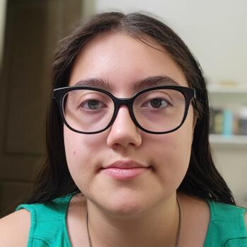 Babysitter in Denton: Emma