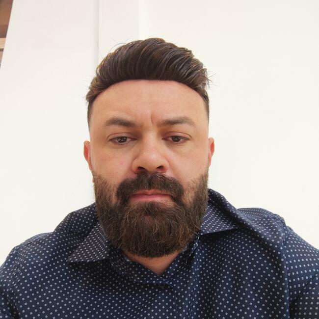 Emprego de babá em Araucária: Julio