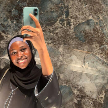 Babysitter in Accra: Amira TV