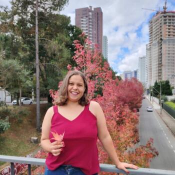 Babysitter Curitiba: Naiara
