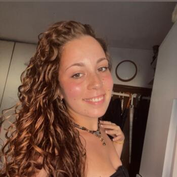 Babysitter in São Domingos de Rana: Ana