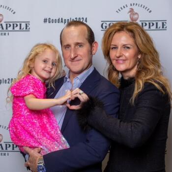 Babysitting job in Dallas: babysitting job Mike