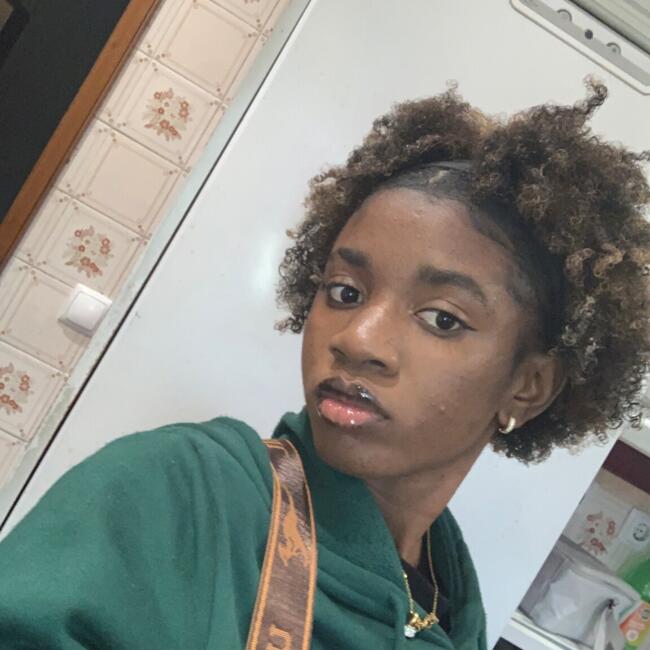 Babysitter em Gondomar: Djaria