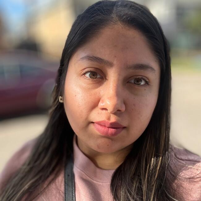 Babysitter in Chicago: Anahi