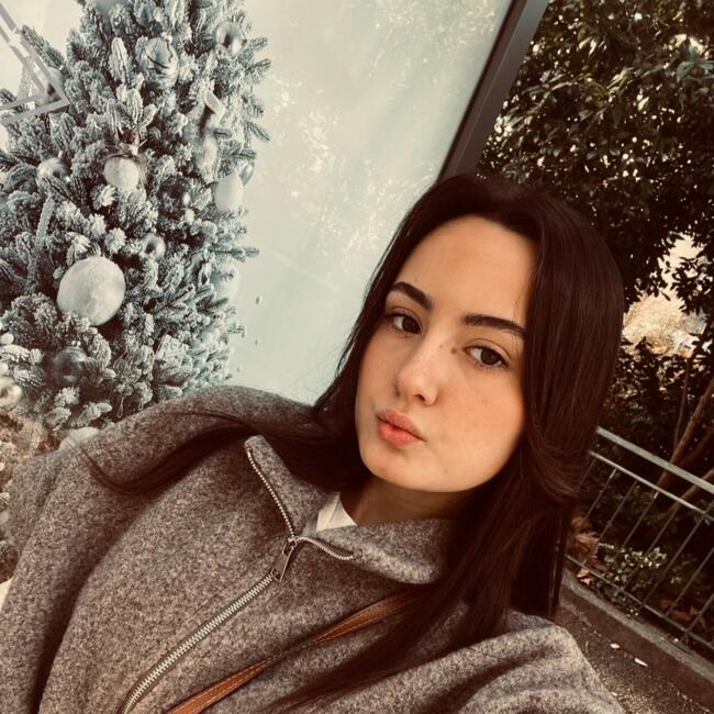 Babysitter in Villeurbanne: Celya