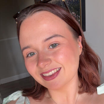 Babysitter in Grangebellew: Victoria