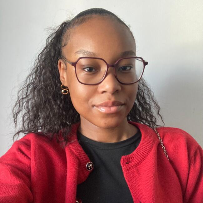 Babysitter in Champigny-sur-Marne: Jemima