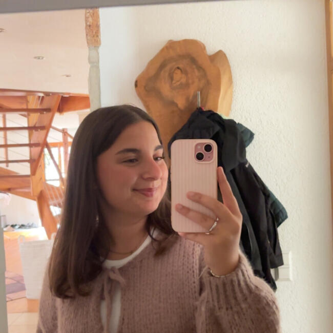 Babysitter in Merklingen: Larissa