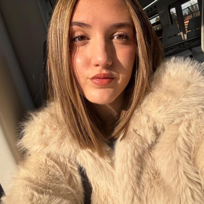 Babysitter in Humanes de Madrid: Miriam