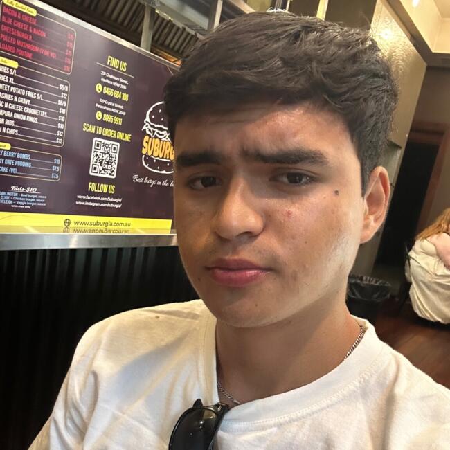 Babysitter in Sydney: Edgar