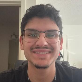 Babysitter in Raleigh: Sean