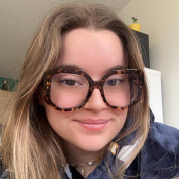 Babysitter in Saint-Etienne: Léa