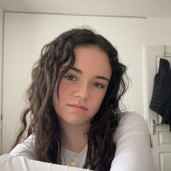 Babysitter in Fouras: Clara