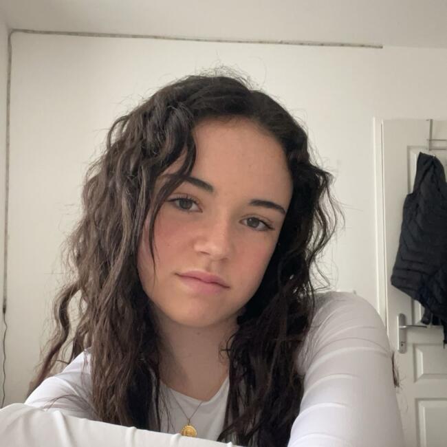 Babysitter in Fouras: Clara