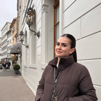 Baby-sitter in La Tour-de-Peilz: Alis