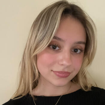 Babysitter Bucharest: Iulia