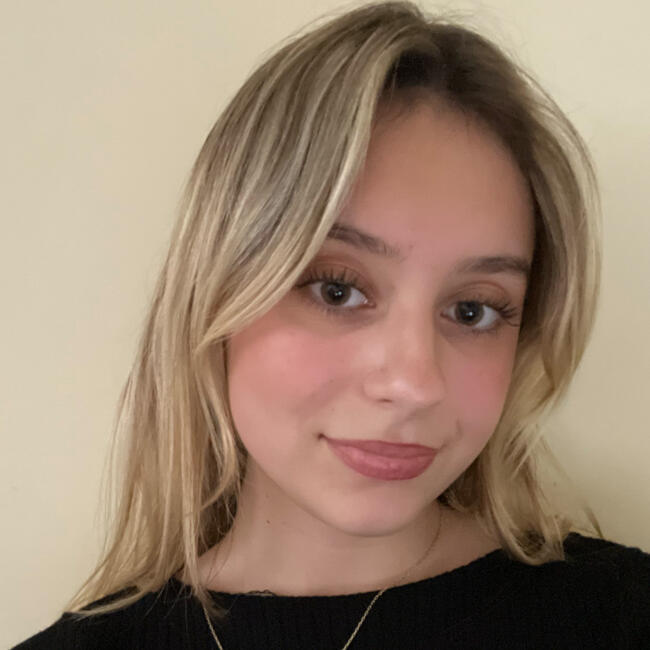 Babysitter in Bucharest: Iulia