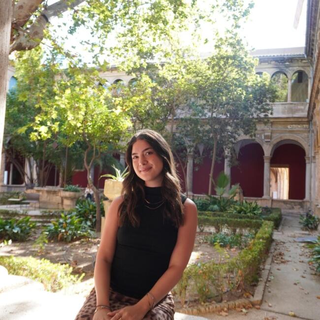 Babysitter in Valencia: Zoe