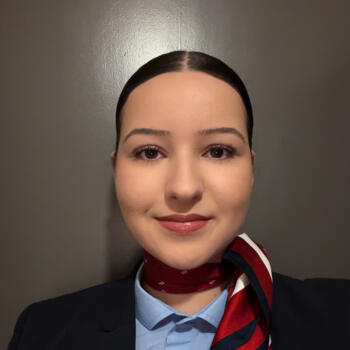 Babysitter in Saint-Bonnet-de-Mure: Ines