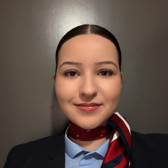 Babysitter in Saint-Bonnet-de-Mure: Ines