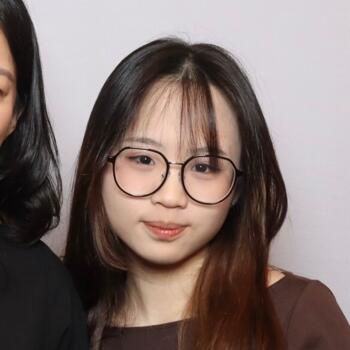 Babysitter in Singapore: Hannah