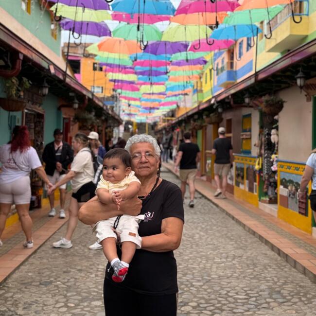 Babysitting job in Medellín: Joan Alexander gutierrez