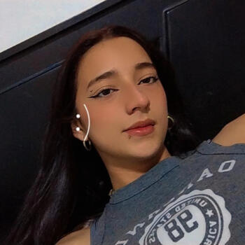 Babysitter in Cartago: Isabela