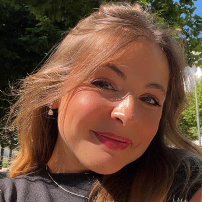 Babysitter in La Grande-Motte: Nicole
