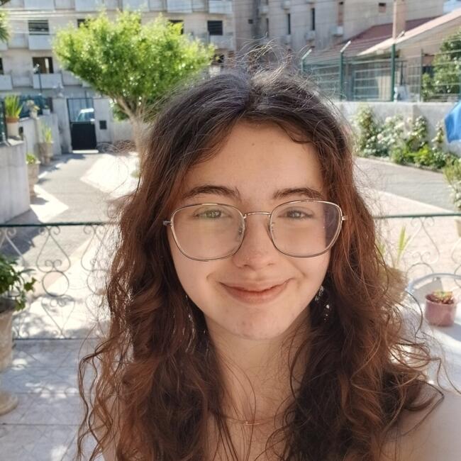 Babysitter em Queluz: Diana