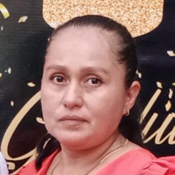 Babysitter in Santa Cruz: Yobinka Lorena