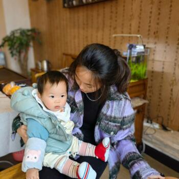 Babysitter in Singapore: Elyn