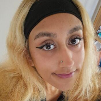 Babysitter in York: Sara