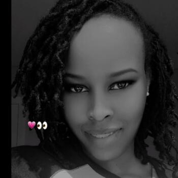 Babysitter Riyadh: Margaret