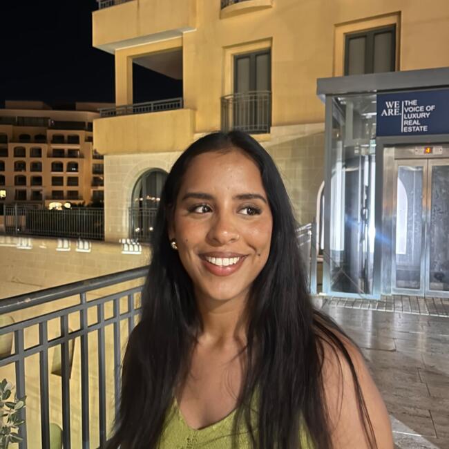 Babysitter in Aberdeen: Sapna