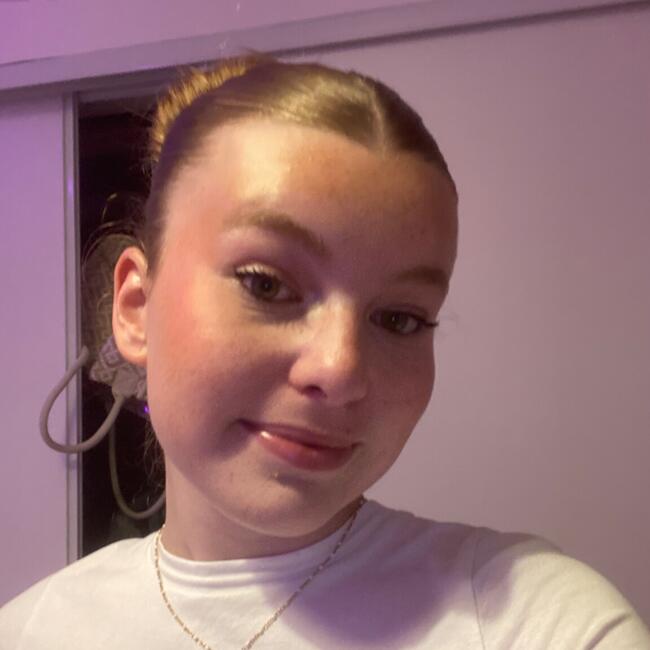 Babysitter in Saint-Siméon (Normandie): Manon