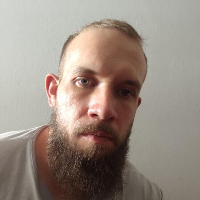 Emprego de babá em Curitiba: Tiago