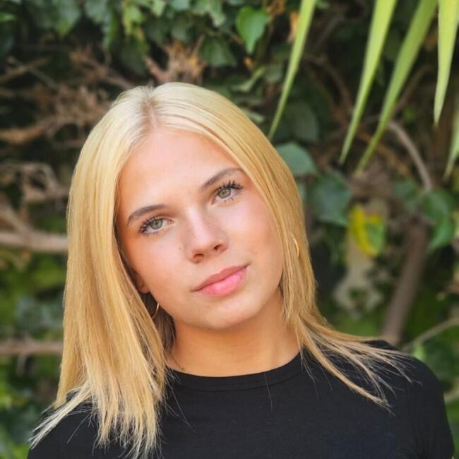 Babysitter in Halle: Nele
