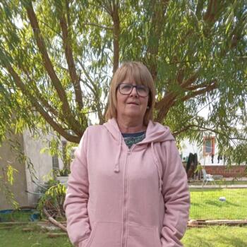 Babysitter in San Jacinto: Beatriz