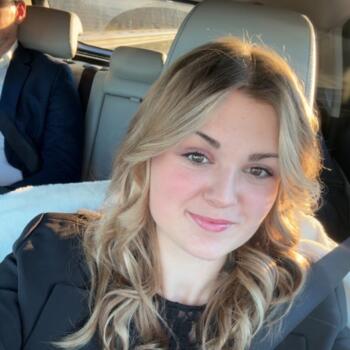 Babysitter Hoek van Holland: Dominique